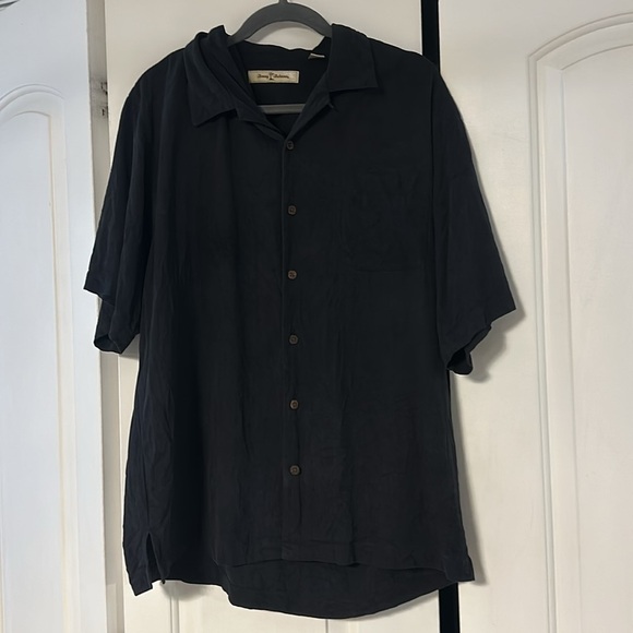 Tommy Bahama 100% silk men’s short sleeve black button down top size XL - Picture 9 of 9
